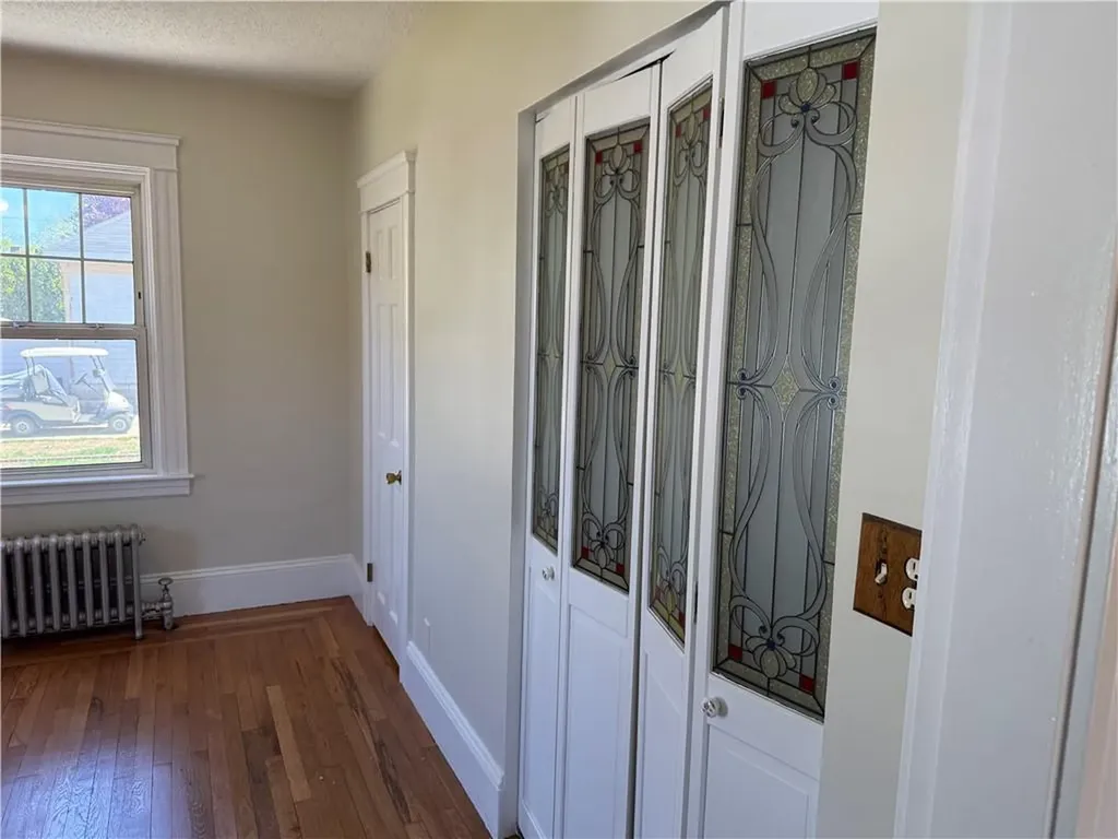 29 Lindy Avenue East Providence RI 02915