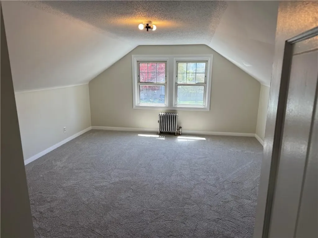 29 Lindy Avenue East Providence RI 02915