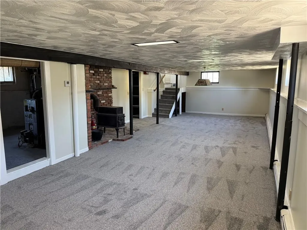 29 Lindy Avenue East Providence RI 02915