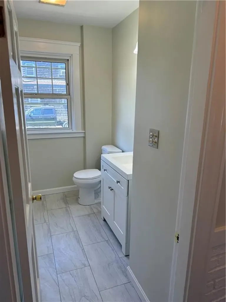 29 Lindy Avenue East Providence RI 02915