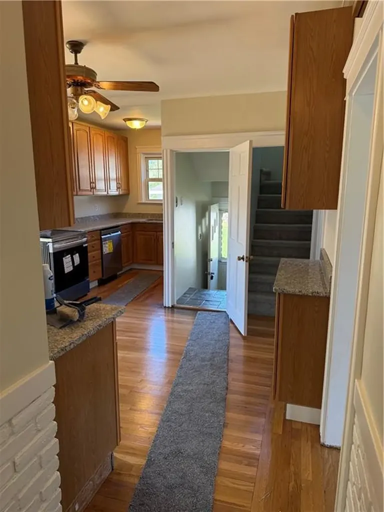 29 Lindy Avenue East Providence RI 02915