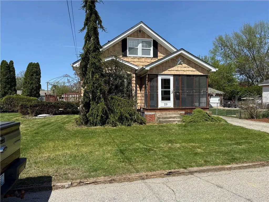 29 Lindy Avenue East Providence RI 02915