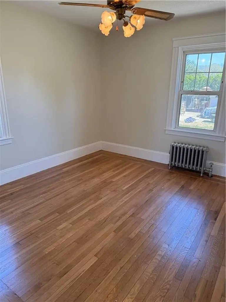 29 Lindy Avenue East Providence RI 02915