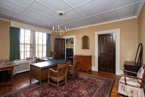 10 Bull Street Newport RI 02840