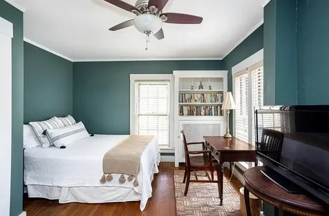 10 Bull Street Newport RI 02840