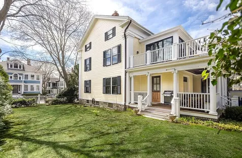 10 Bull Street Newport RI 02840