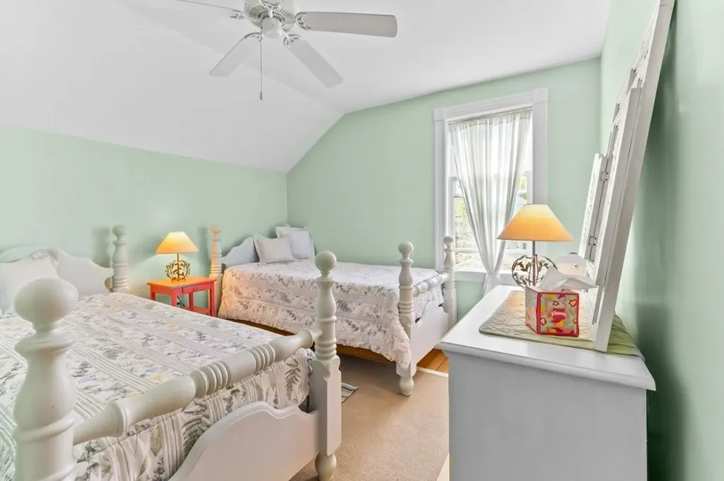 11 Ann Street Newport RI 02840