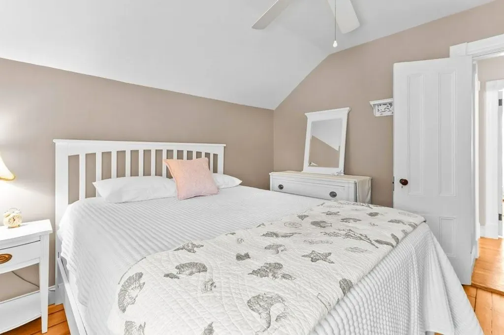 11 Ann Street Newport RI 02840