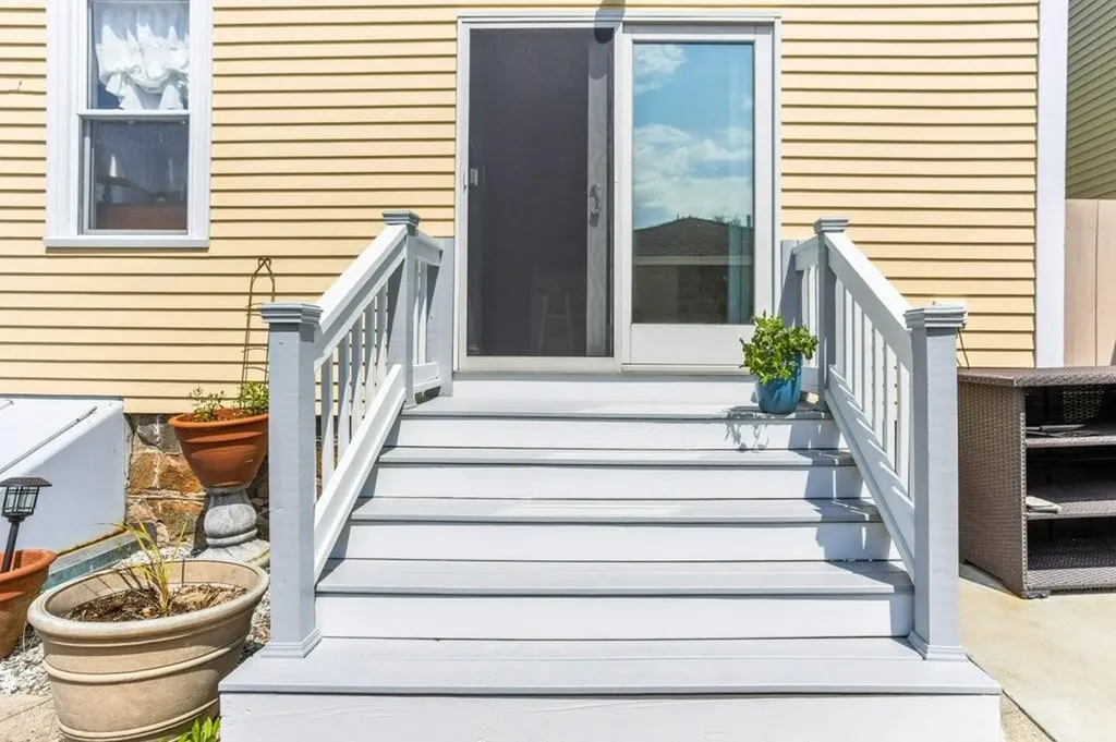 11 Ann Street Newport RI 02840