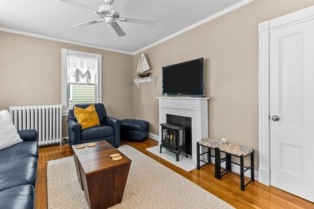 11 Ann Street Newport RI 02840