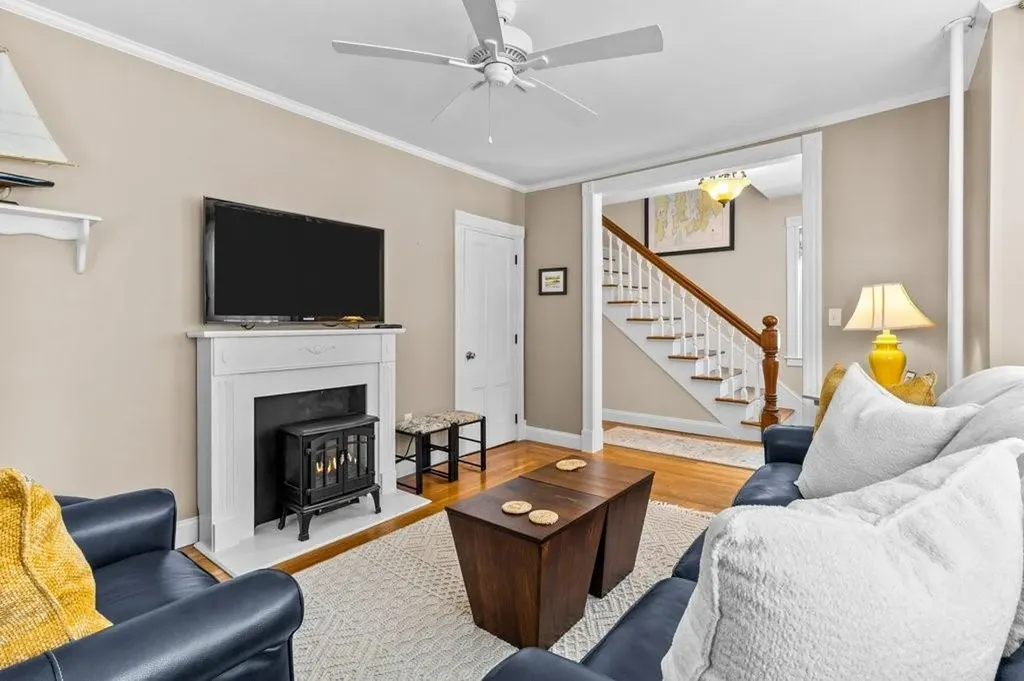 11 Ann Street Newport RI 02840