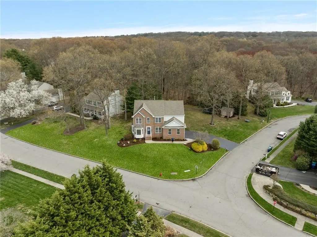 476 Sleepy Hollow Farm Road Warwick RI 02886