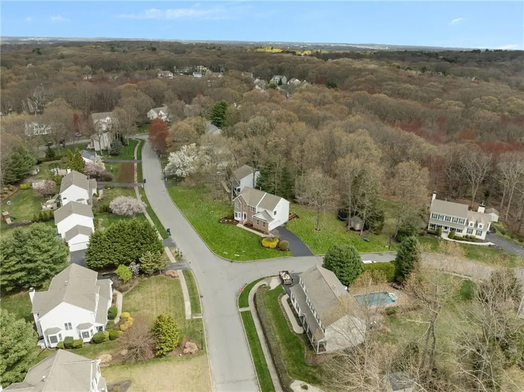 476 Sleepy Hollow Farm Road Warwick RI 02886