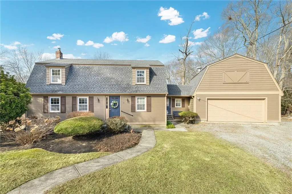 32 Tanglewood Trail Narragansett RI 02882