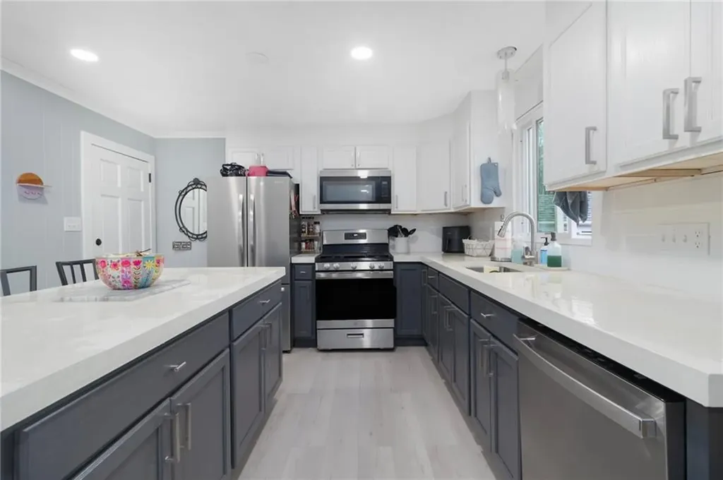 155 Grove Street Providence RI 02909