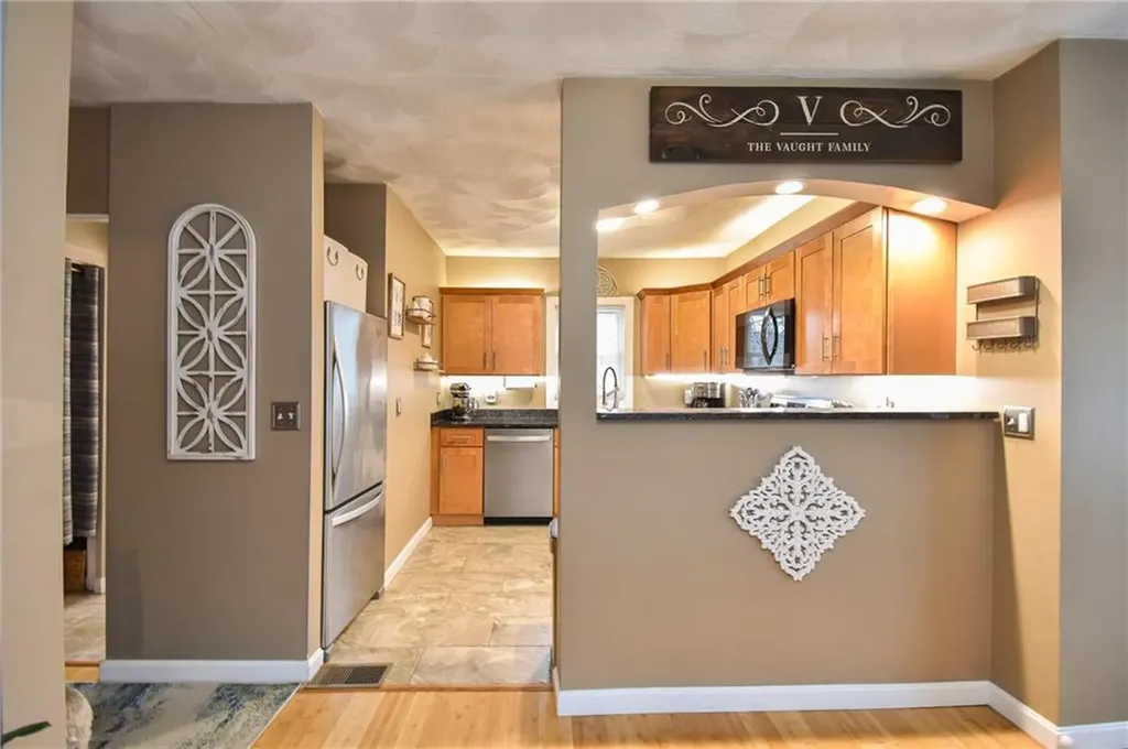 40 Arlee Street Warwick RI 02889