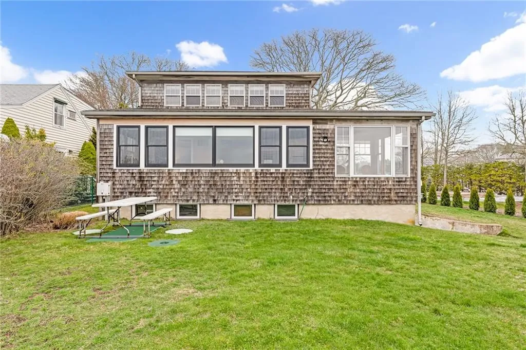 75 Wheatfield Cove Road Narragansett RI 02882