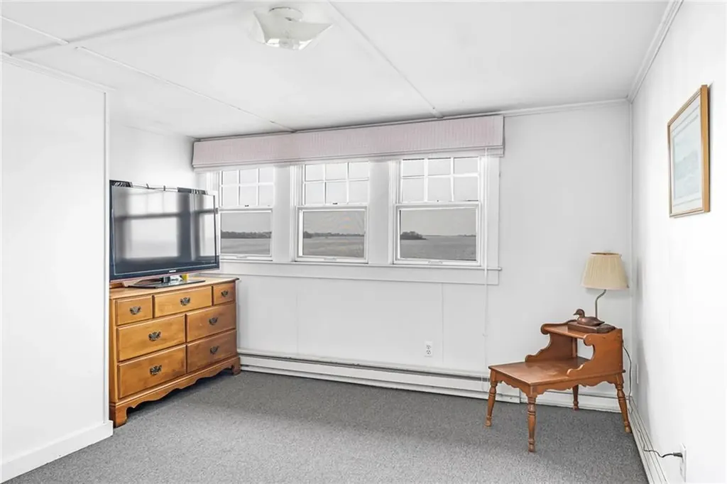 75 Wheatfield Cove Road Narragansett RI 02882