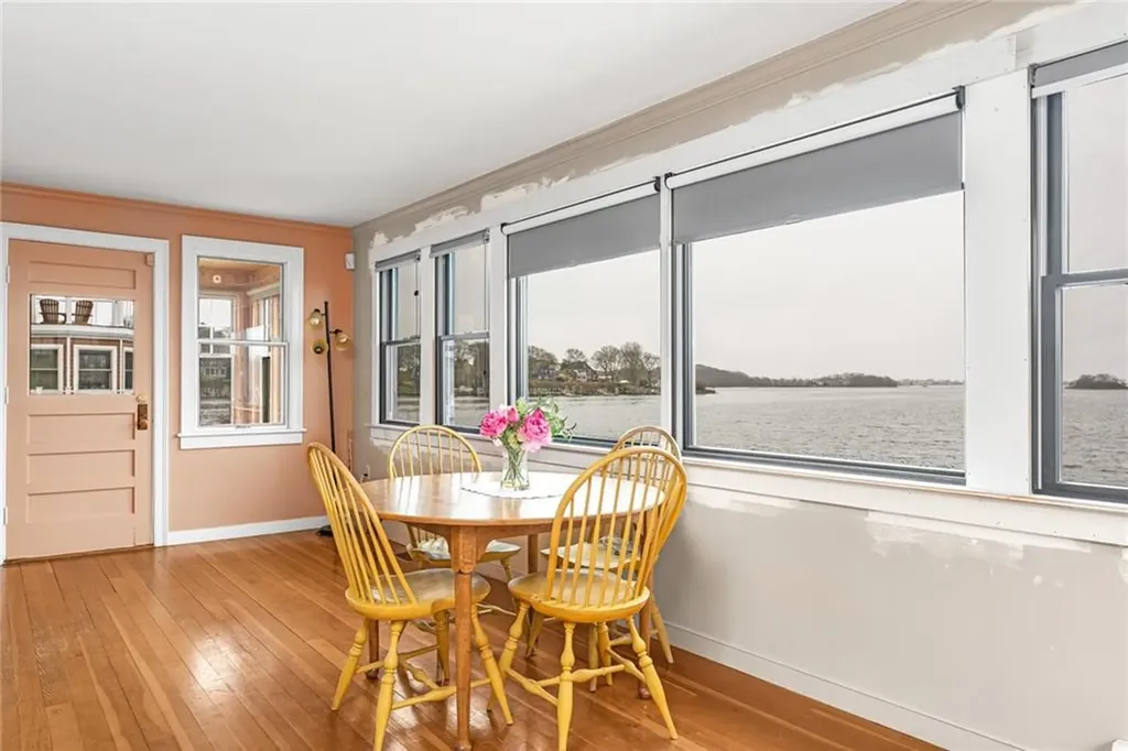 75 Wheatfield Cove Road Narragansett RI 02882