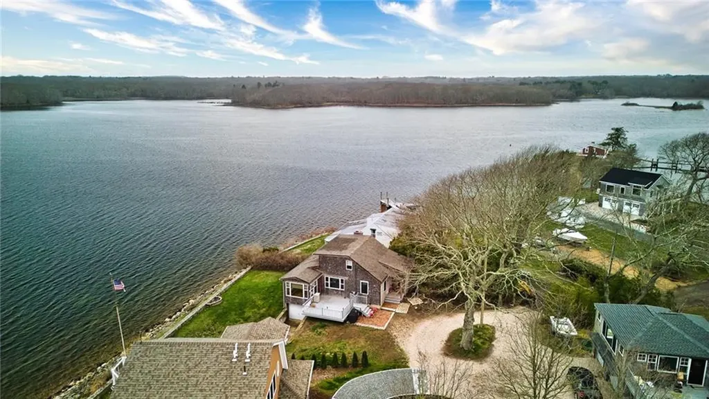 75 Wheatfield Cove Road Narragansett RI 02882