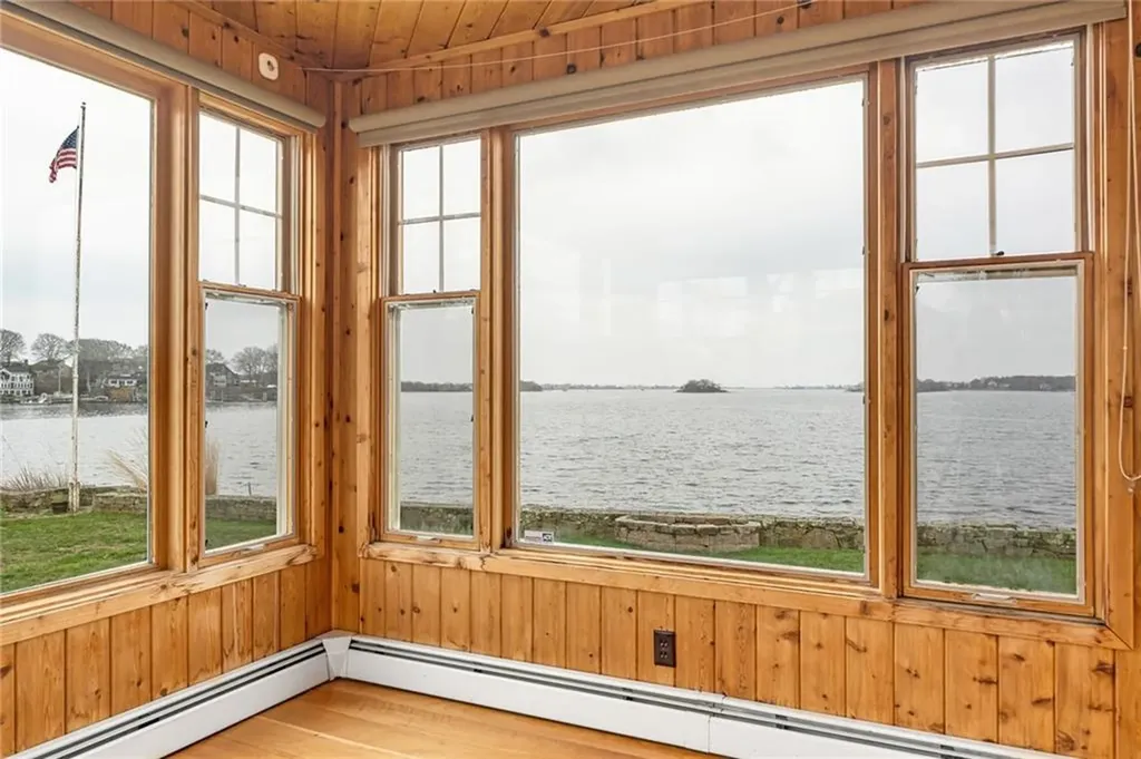 75 Wheatfield Cove Road Narragansett RI 02882