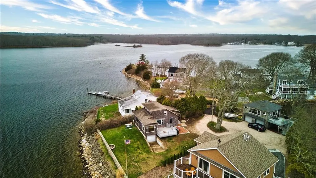 75 Wheatfield Cove Road Narragansett RI 02882