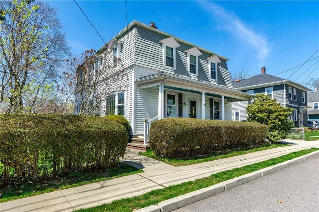 55 West Street East Greenwich RI 02818