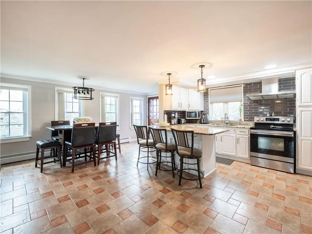 36 Lydia Avenue North Providence RI 02904