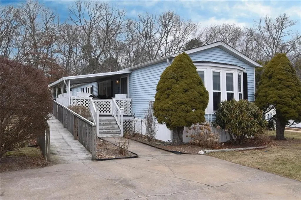 111 Holiday Court South Kingstown RI 02879