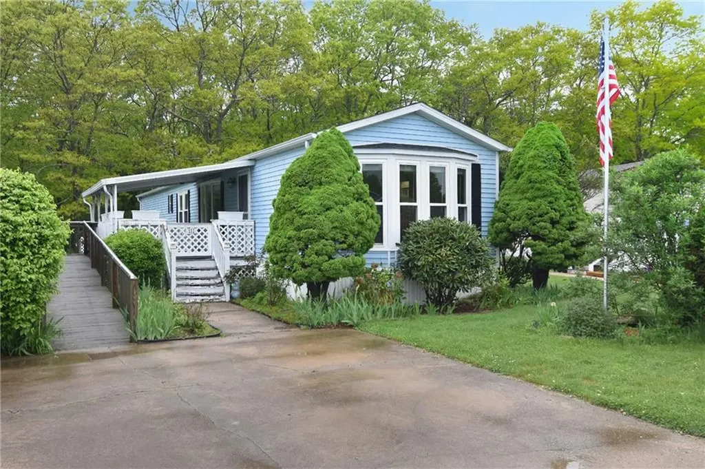 111 Holiday Court South Kingstown RI 02879