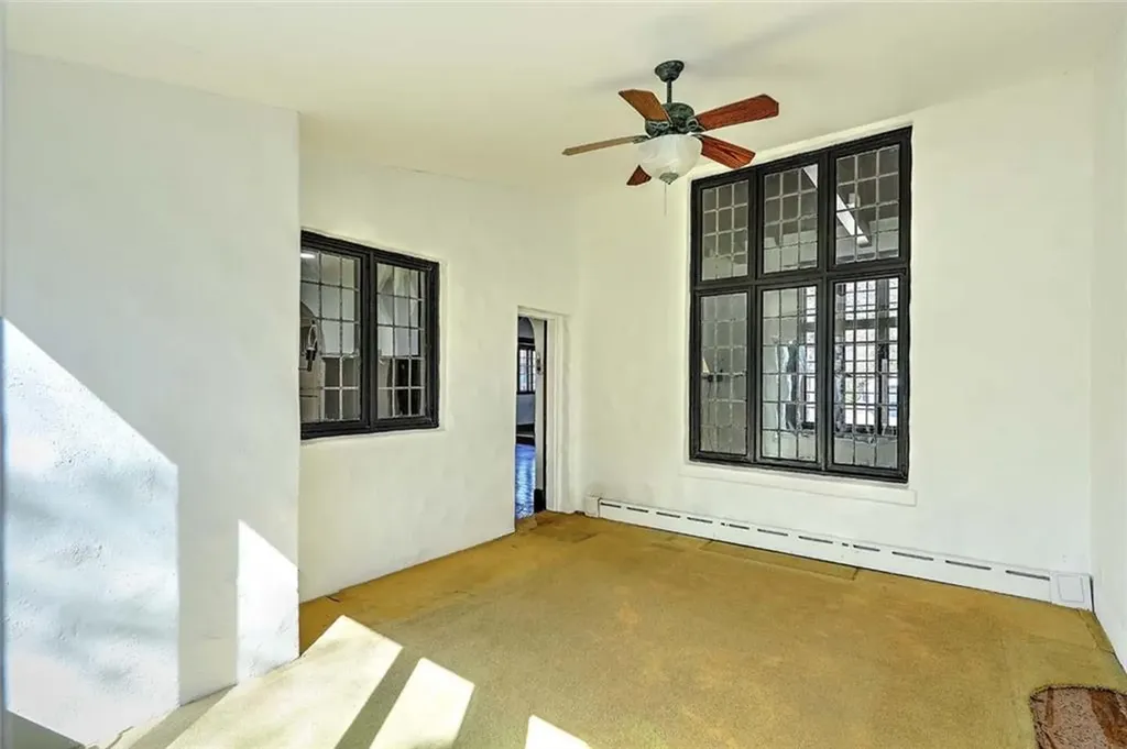 21 Laurel Avenue Providence RI 02906