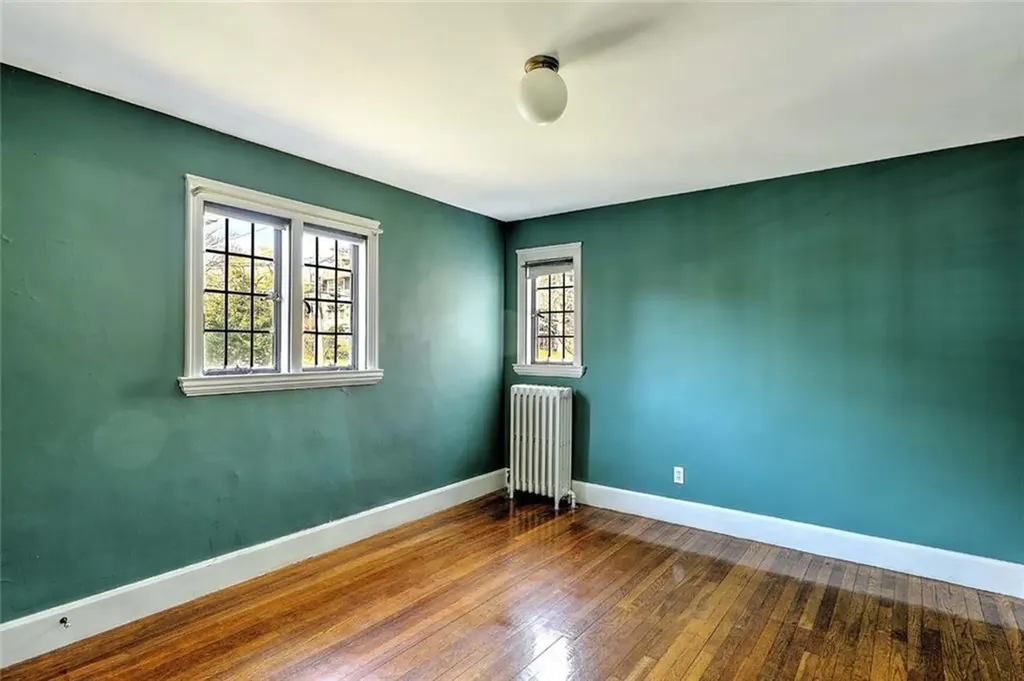 21 Laurel Avenue Providence RI 02906