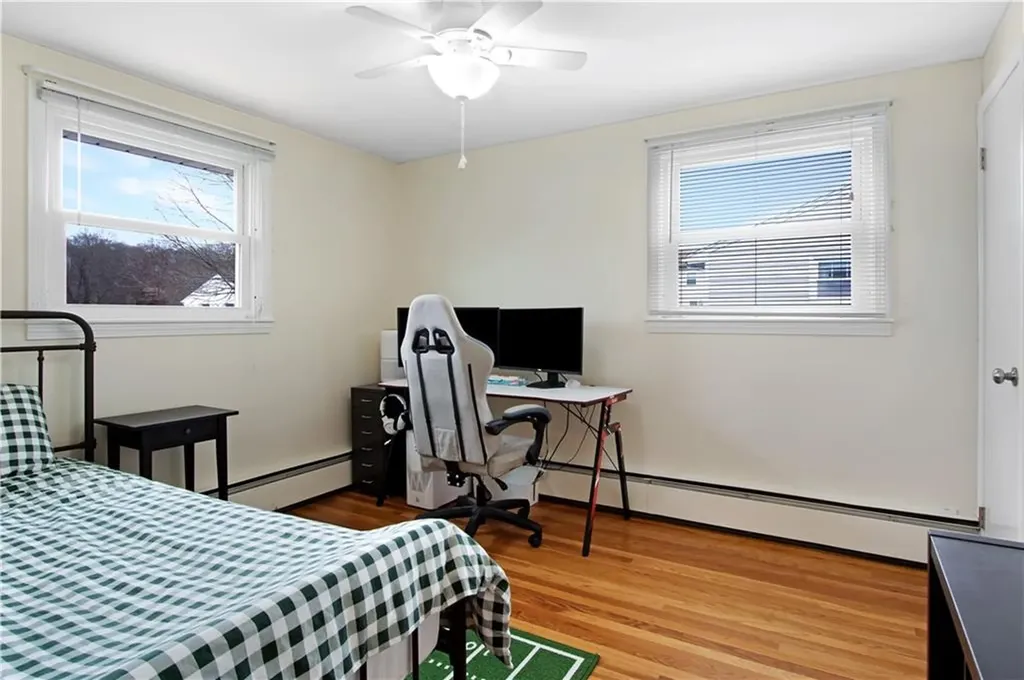 25 Caverly Street Warwick RI 02886