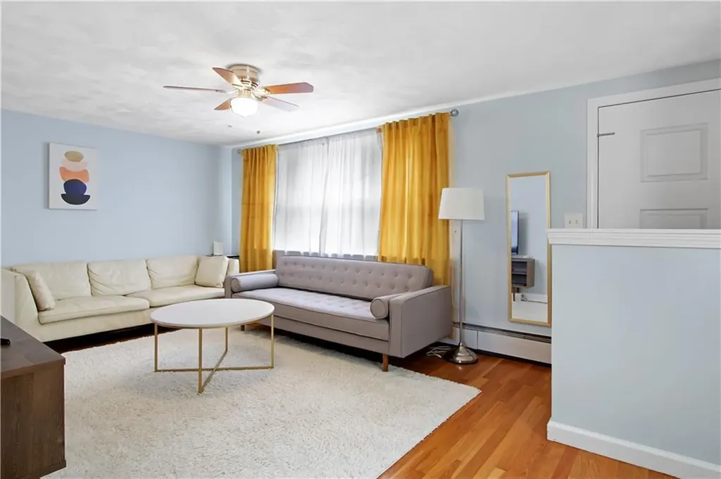 25 Caverly Street Warwick RI 02886