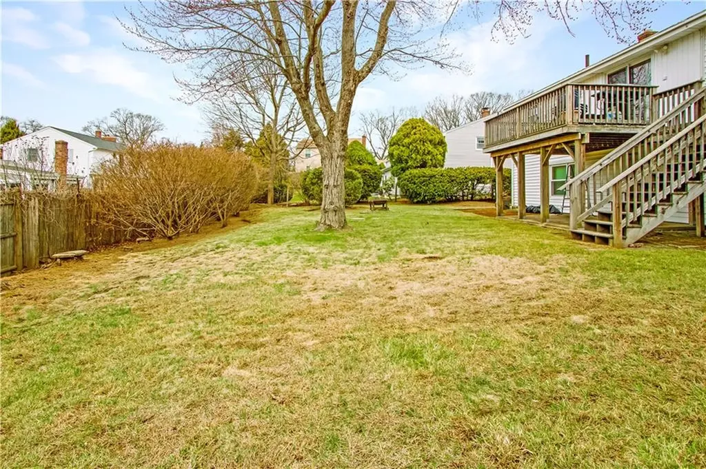 25 Caverly Street Warwick RI 02886