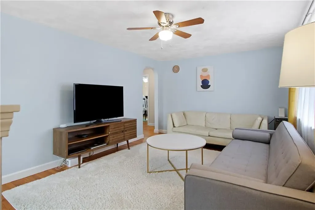 25 Caverly Street Warwick RI 02886