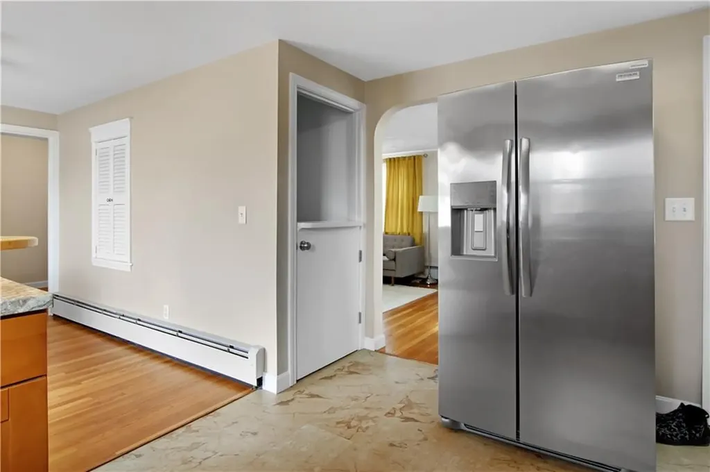 25 Caverly Street Warwick RI 02886