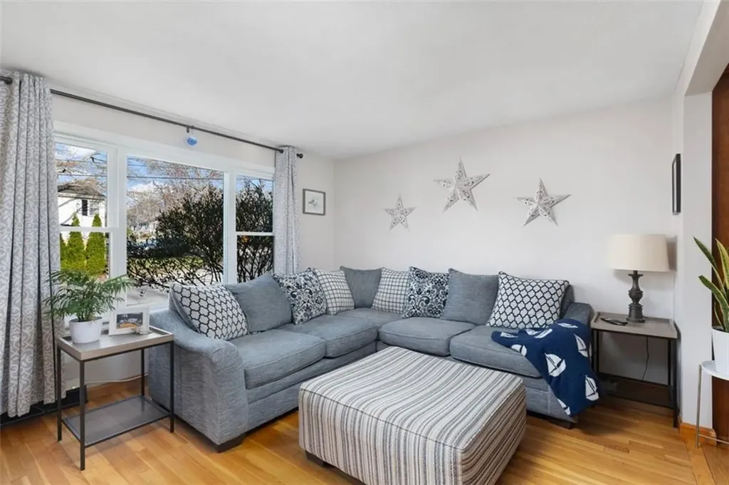 27 Cynthia Drive Coventry RI 02816