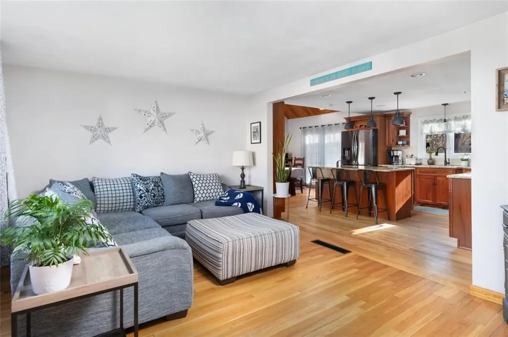 27 Cynthia Drive Coventry RI 02816