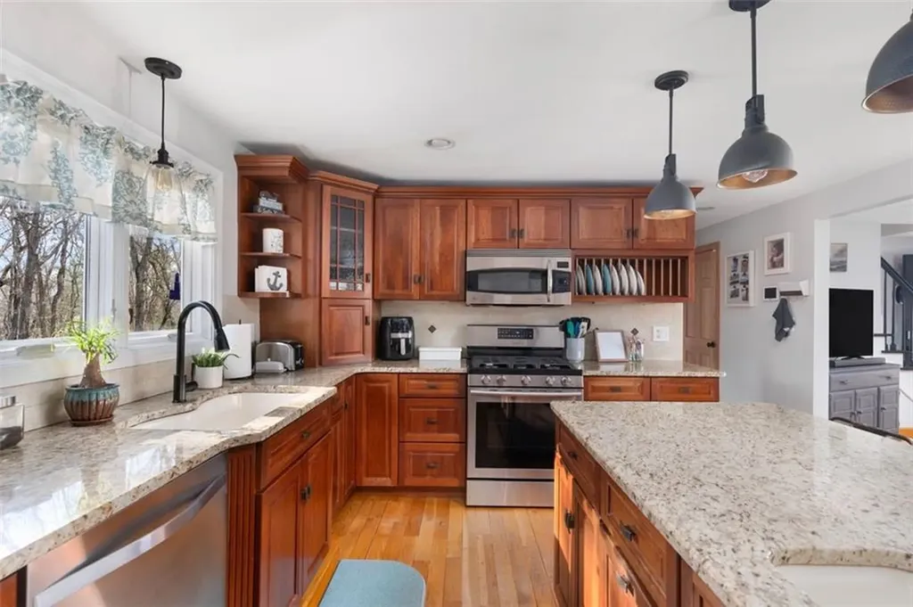 27 Cynthia Drive Coventry RI 02816
