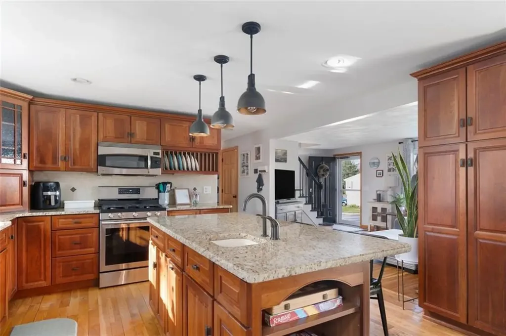 27 Cynthia Drive Coventry RI 02816