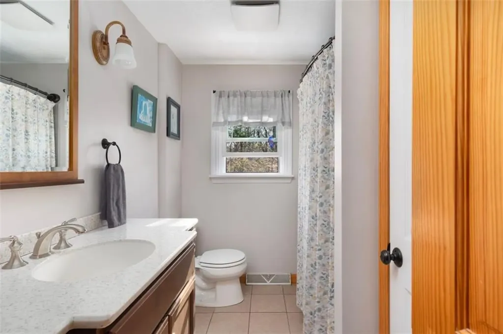 27 Cynthia Drive Coventry RI 02816