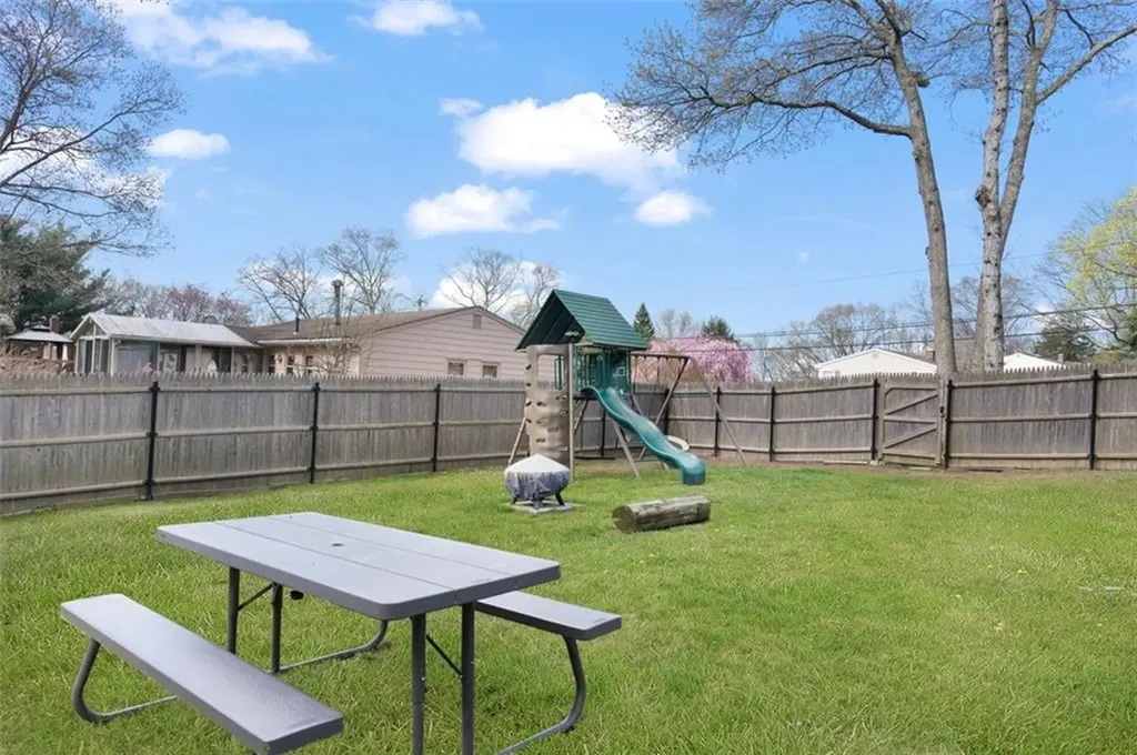 27 Cynthia Drive Coventry RI 02816