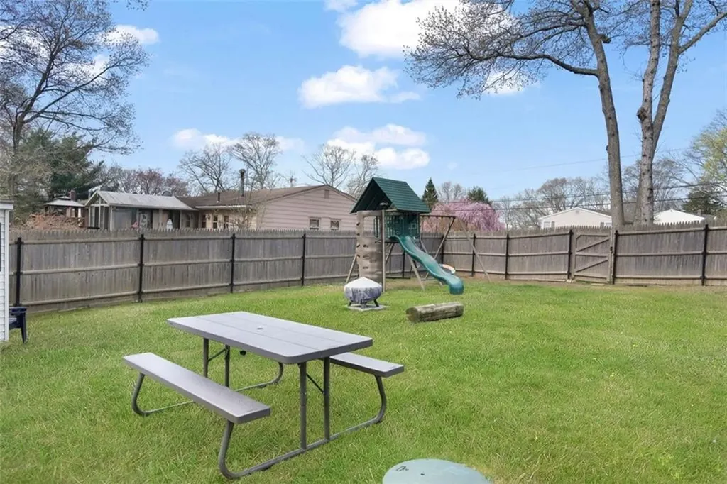 27 Cynthia Drive Coventry RI 02816