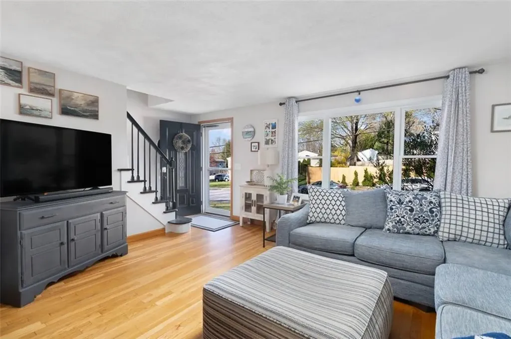 27 Cynthia Drive Coventry RI 02816