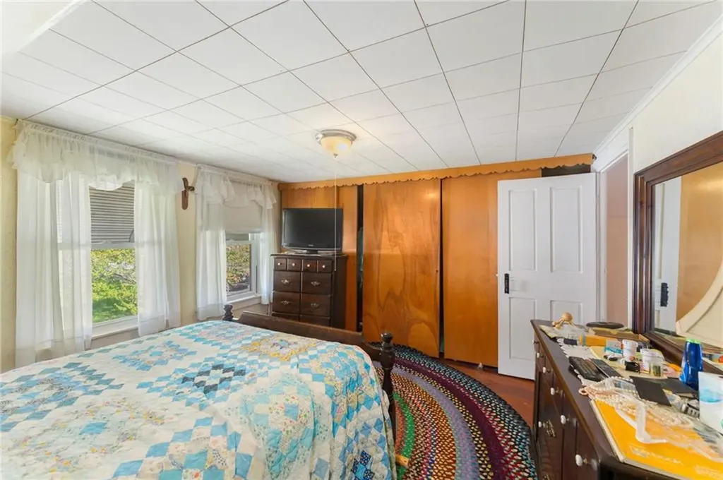 48 Huntington Avenue Woonsocket RI 02895