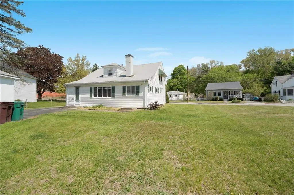 48 Huntington Avenue Woonsocket RI 02895