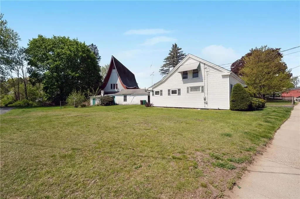 48 Huntington Avenue Woonsocket RI 02895