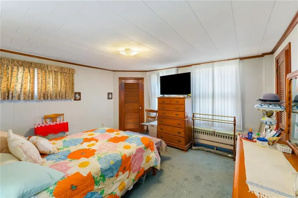 48 Huntington Avenue Woonsocket RI 02895