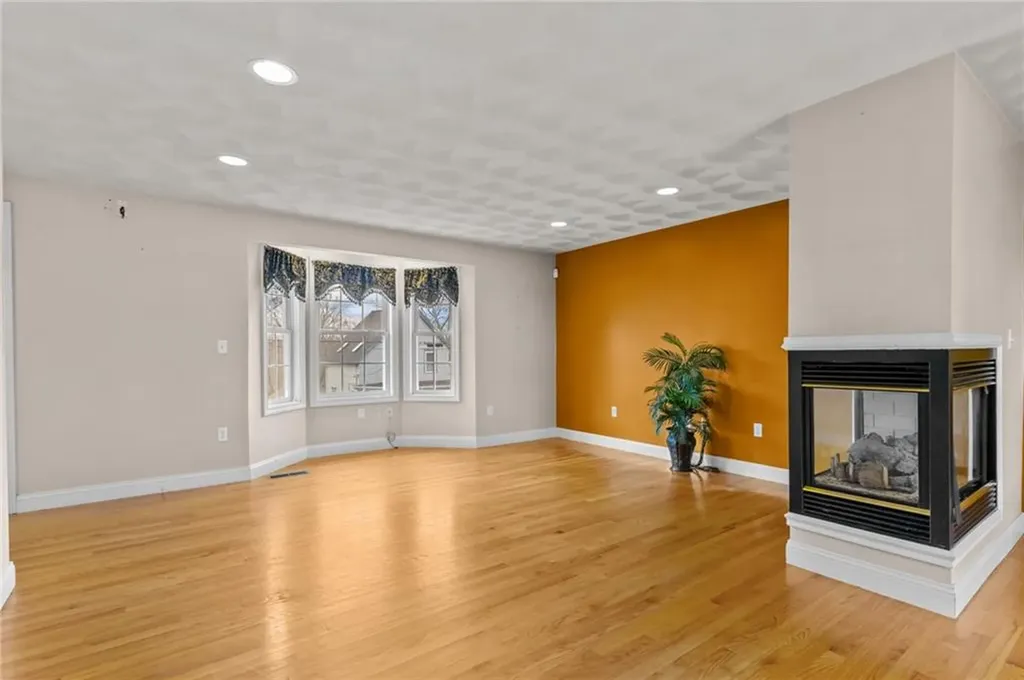 55 South Street Cranston RI 02920